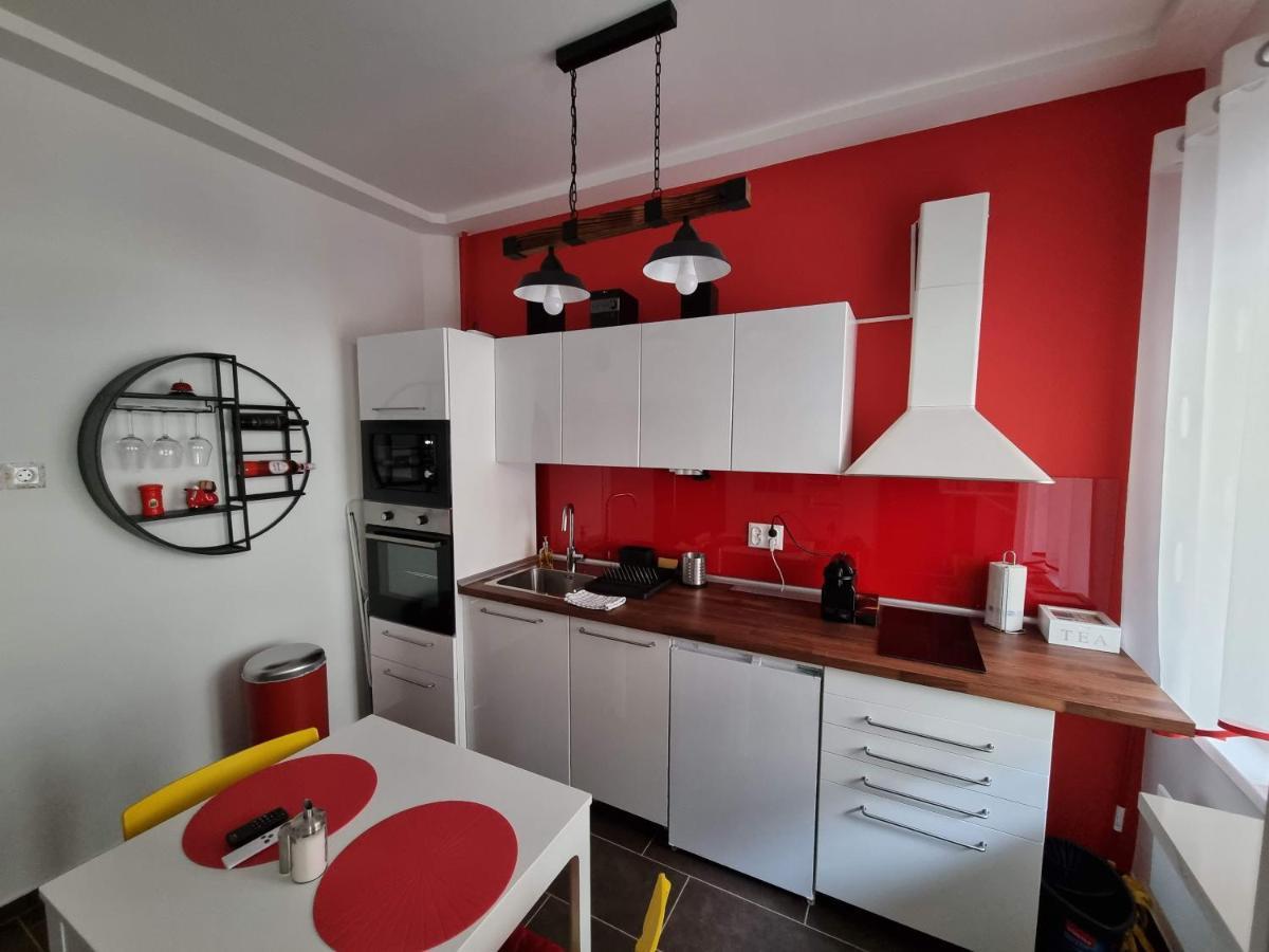 Apartamento Flóra apartman Szeged Exterior foto
